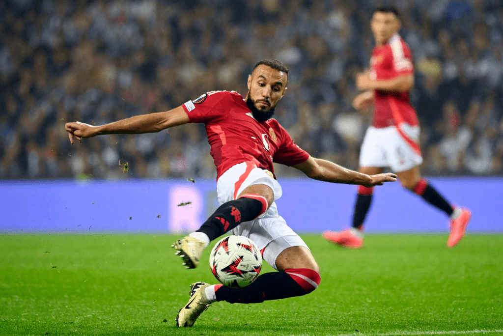 Mazraoui, lateral do Manchester United