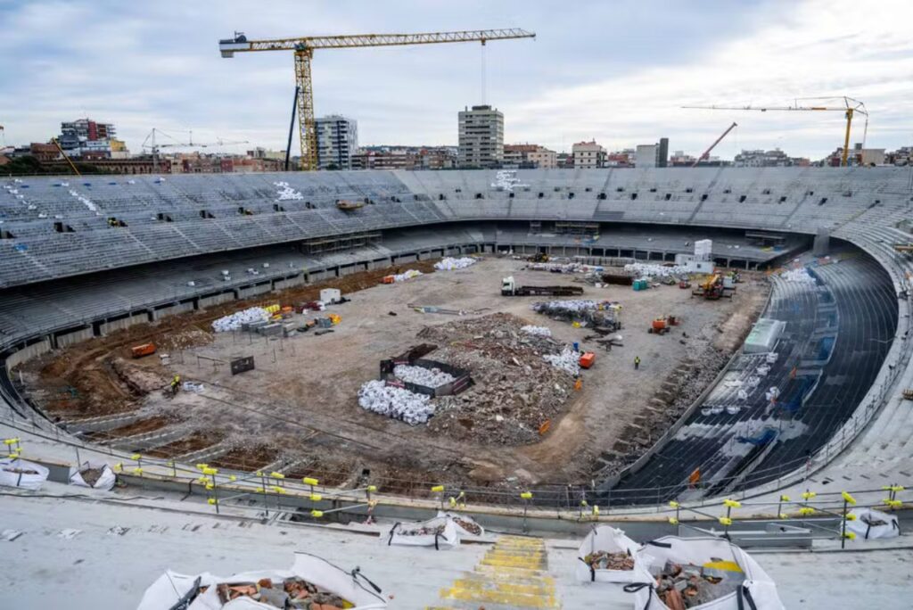 Estádio Camp Nou, do Barcelona, está passando por reformas (Foto: Divulgação)