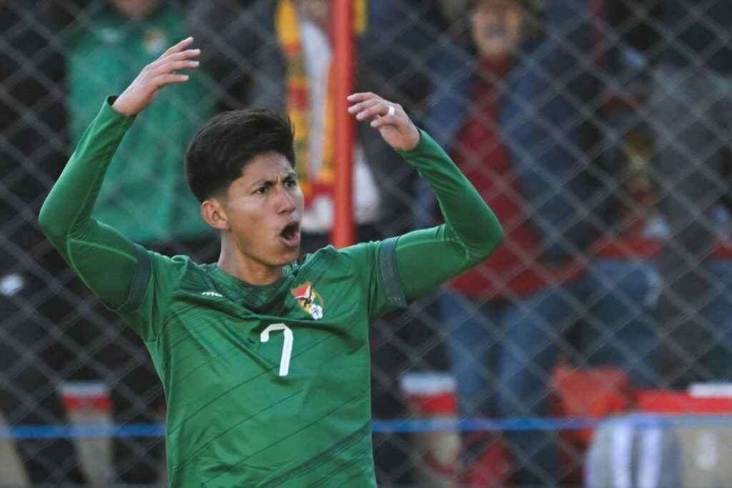 Miguelito, meia-atacante do Santos e da Seleção Boliviana (Foto: Aizar Raldes/AFP)