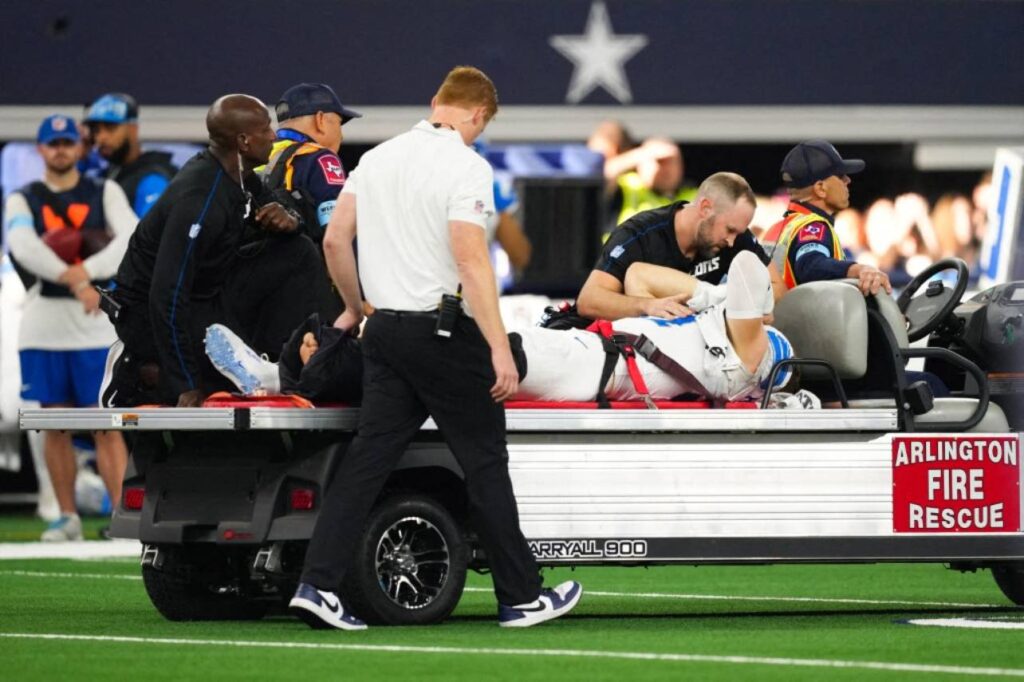 Aidan Hutchinson se machucou neste domingo. Foto: SAM HODDE/GETTY IMAGES NORTH AMERICA/Getty Images via AFP