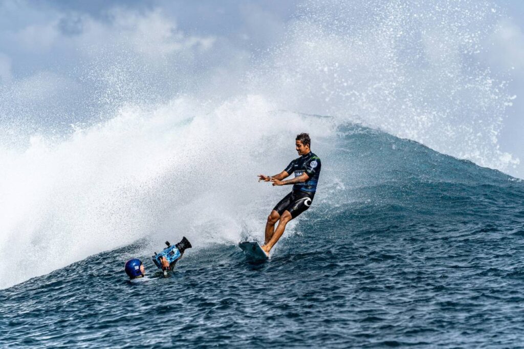 Samuel Pupo venceu o Challenger Series 2024 da WSL. Foto: JEROME BROUILLETAFP