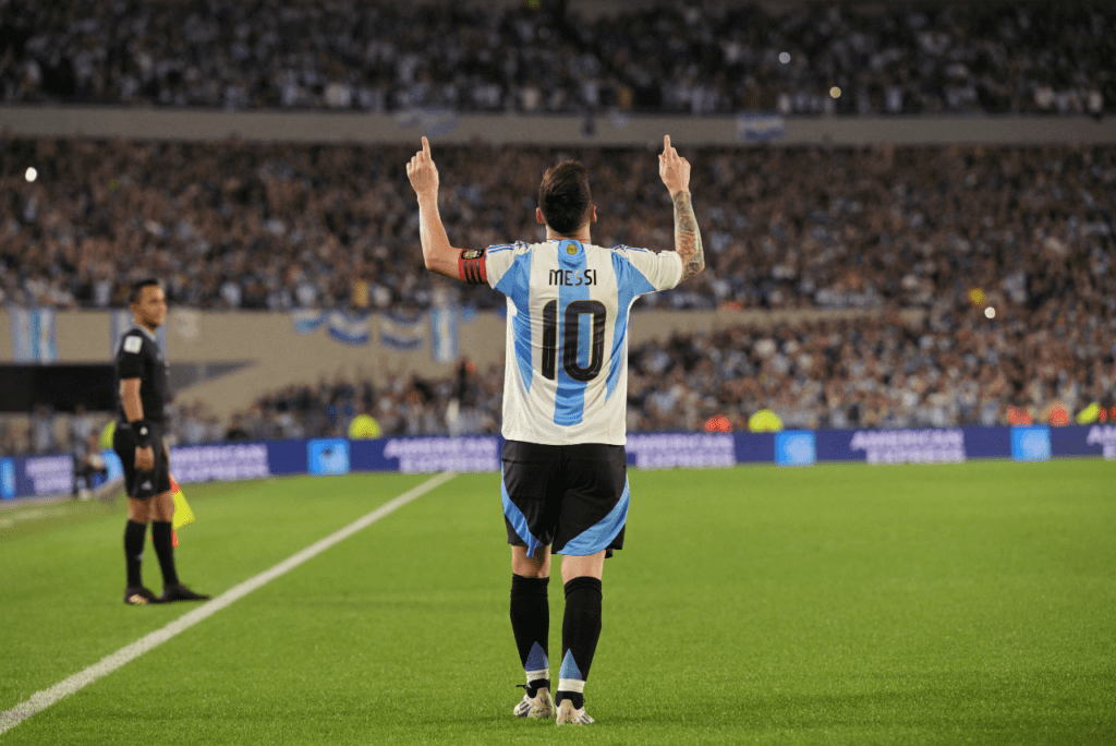 Messi, em jogo entre Argentina x Bolívia, no Monumental