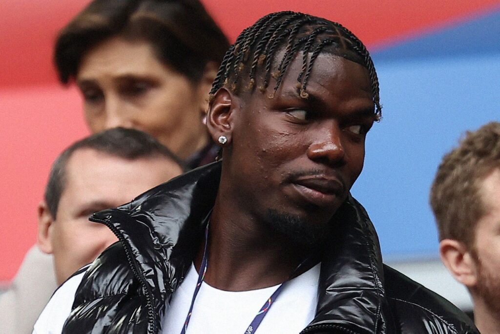 Fora da Juventus, Pogba cumpre suspensão por caso de doping (Foto: Franck Fife/AFP)