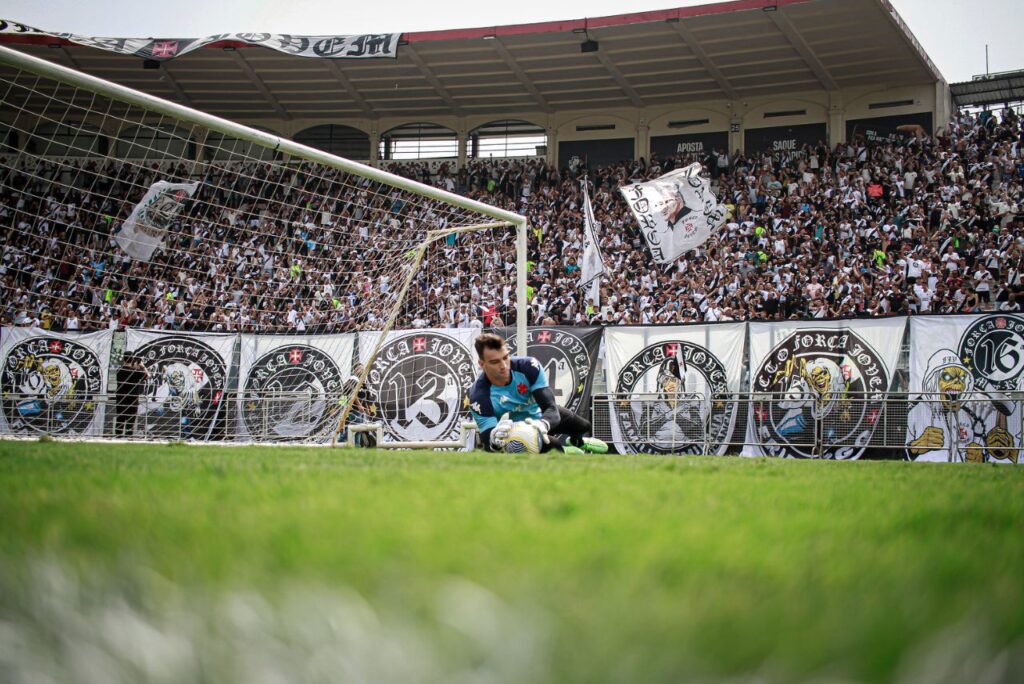 Torcida do Vasco em treino