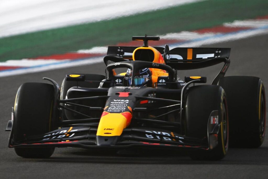 Max Verstappen venceu a sprint race e aumentou a vantagem no campeonato. Foto: Reprodução/X