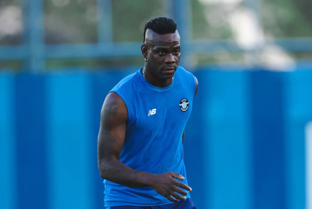 Atacante Mario Balotelli é o mais novo reforço do Genoa (Foto: Reprodução)