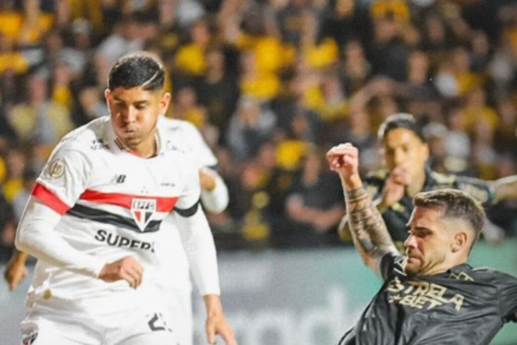 São Paulo e Criciúma no Brasileirão