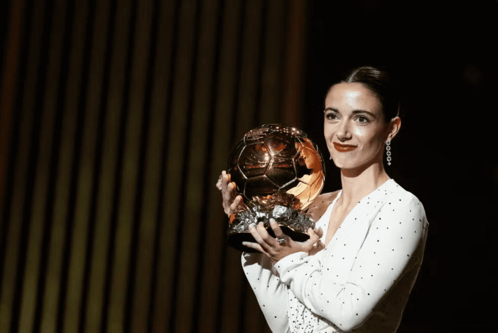 Aitana Bonmatí é eleita melhor jogadora do mundo e se torna bicampeã da Bola de Ouro