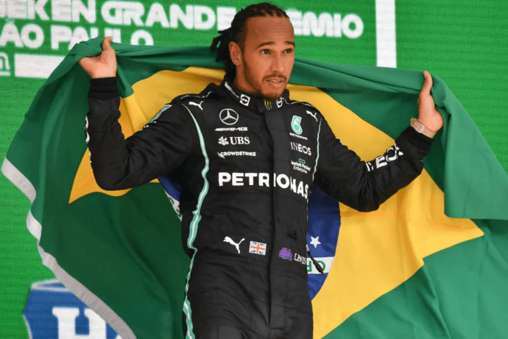 Antes de corrida pela F1, Lewis Hamilton faz declaração de amor ao Brasil: "Estou voltando para casa"