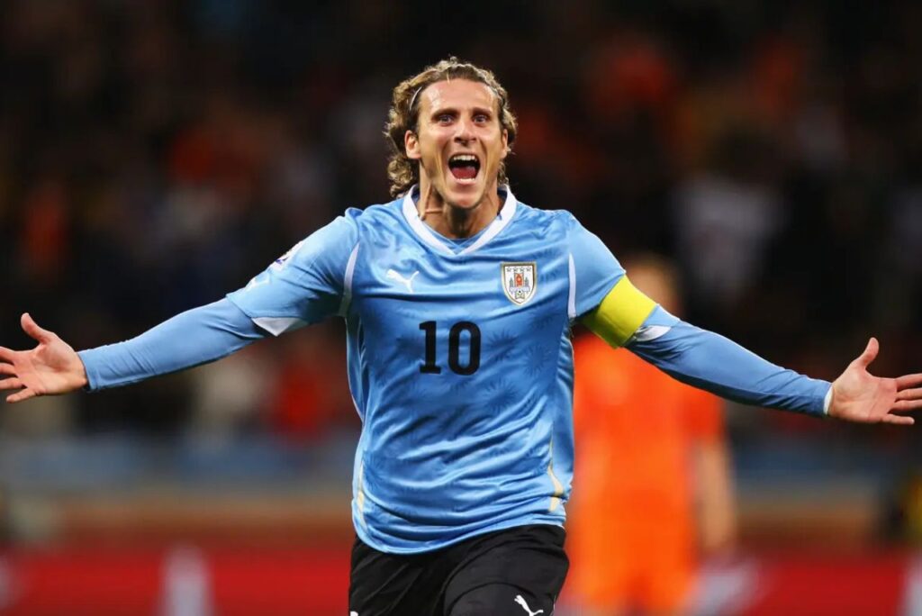 Diego Forlán, ex-Uruguai, defende novo formato do Mundial de Clubes: “Será muito interessante”