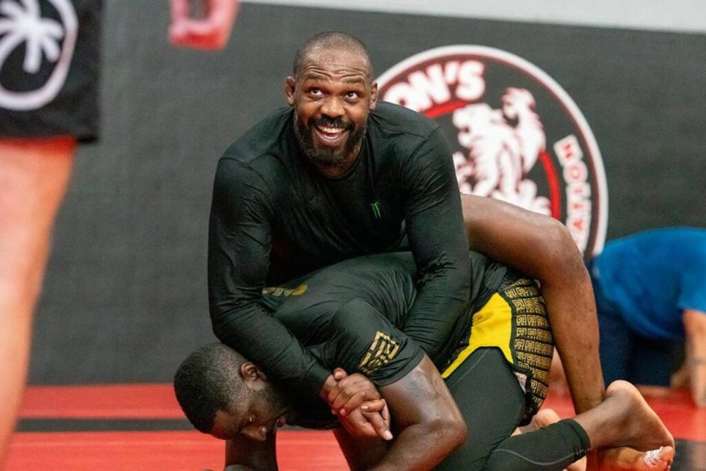 Jon Jones vai lutar no dia 17 de novembro contra Stipe Miocic. Foto: Reprodução/ Instagram