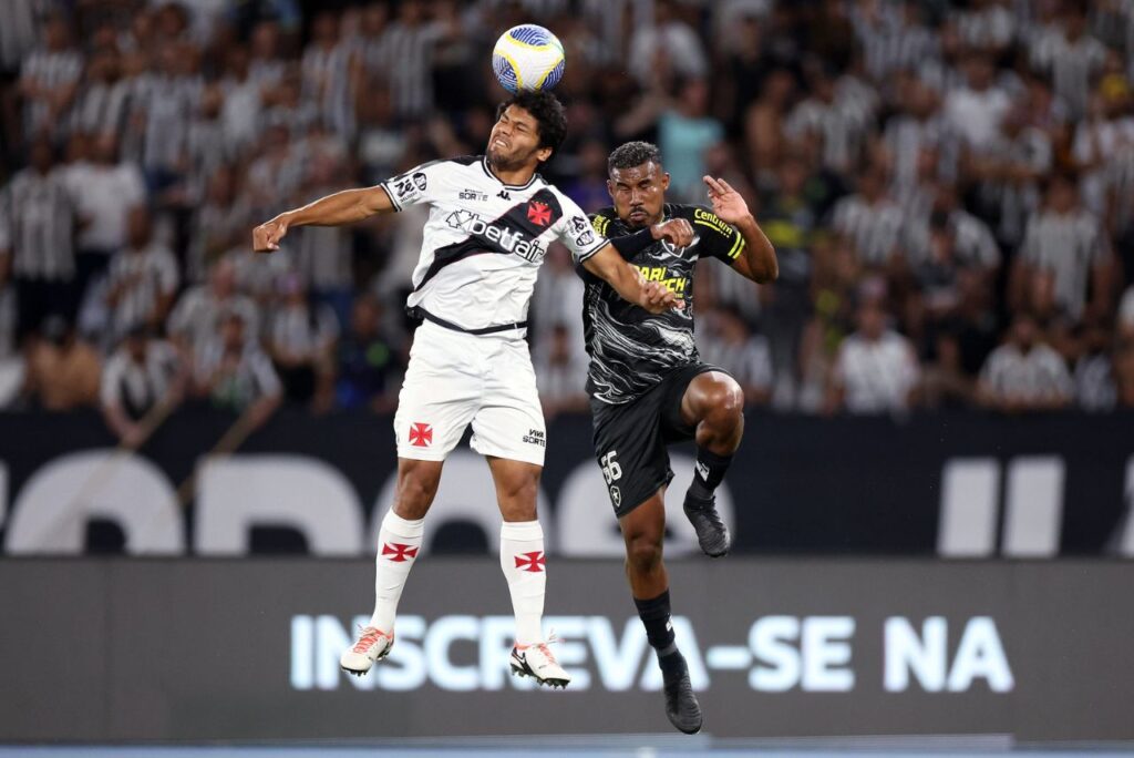 Botafogo enfrentando o Vasco pelo Brasileirão 2024 (Foto: Vítor Silva/BFR)