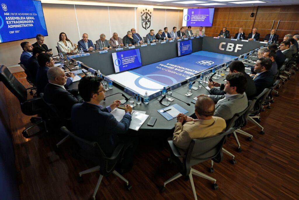 Dirigentes das federações em reunião na sede da CBF (Foto: Rafael Ribeiro/CBF)