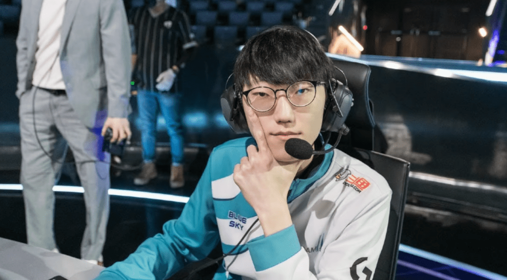 LoL: campeão mundial sul-coreano inicia serviço militar