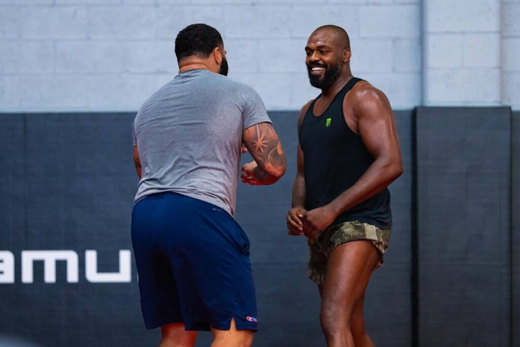 Jon Jones mira luta contra Alex Poatan. Foto: Reprodução/Facebook