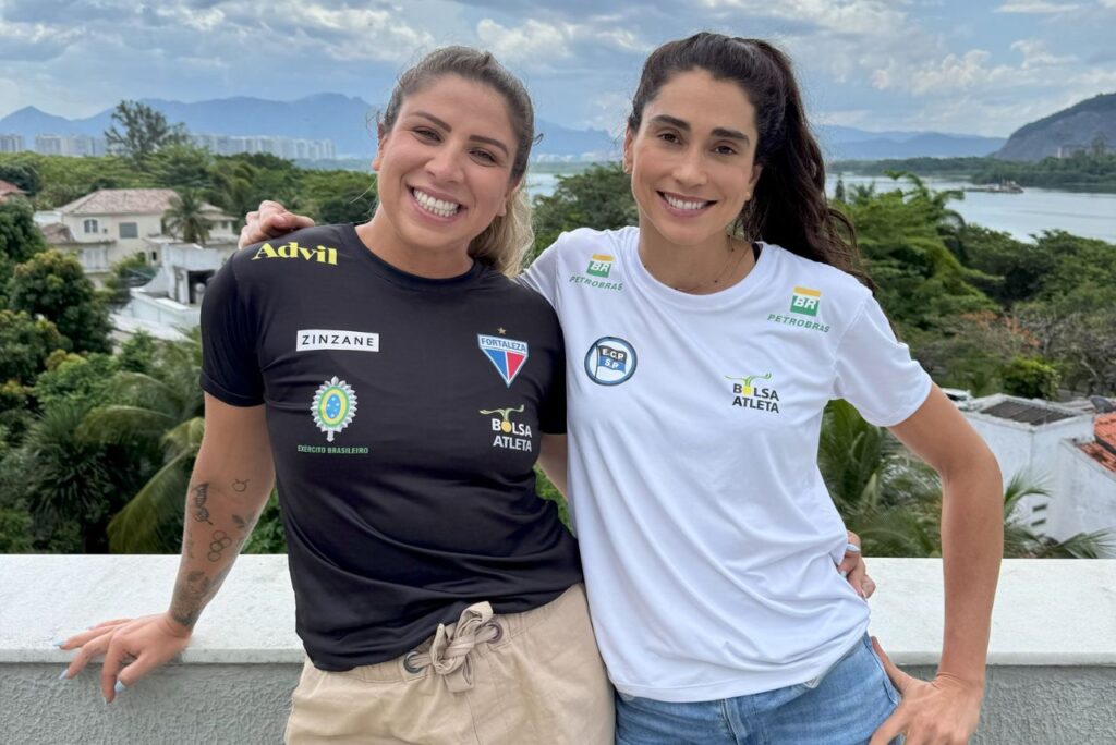 Carol Solberg forma dupla com Rebecca Silva após fim da parceria com Bárbara