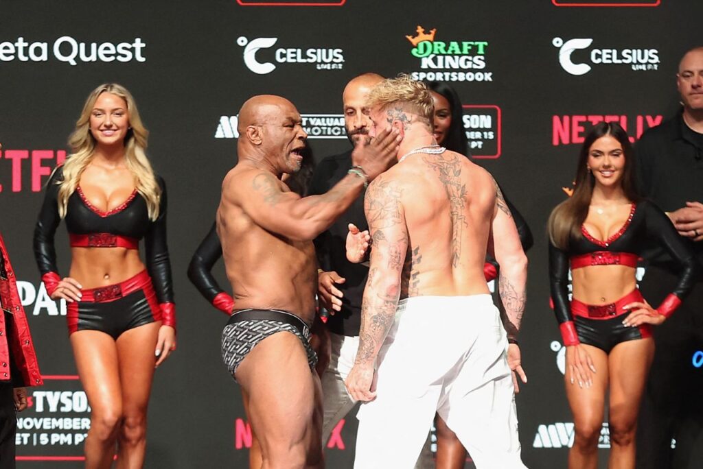 Momento do tapa de Mike Tyson em Jake Paul