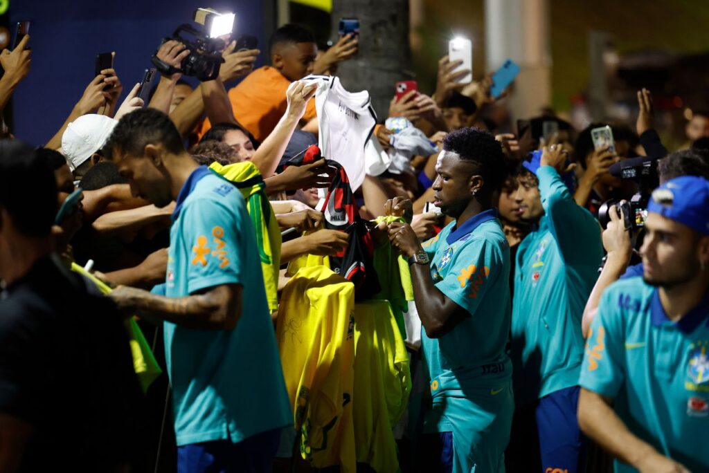 Jogadores da Seleção atenderam torcedores