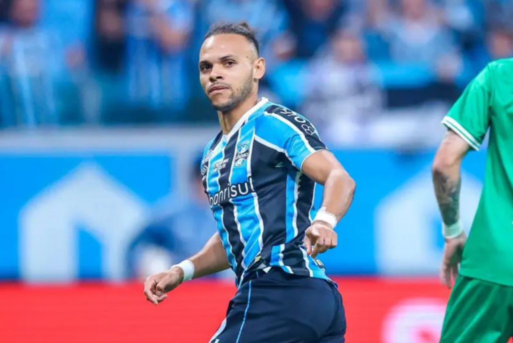 Braithwaite critica postura do Grêmio em empate contra Juventude: "Temos que fazer melhor"