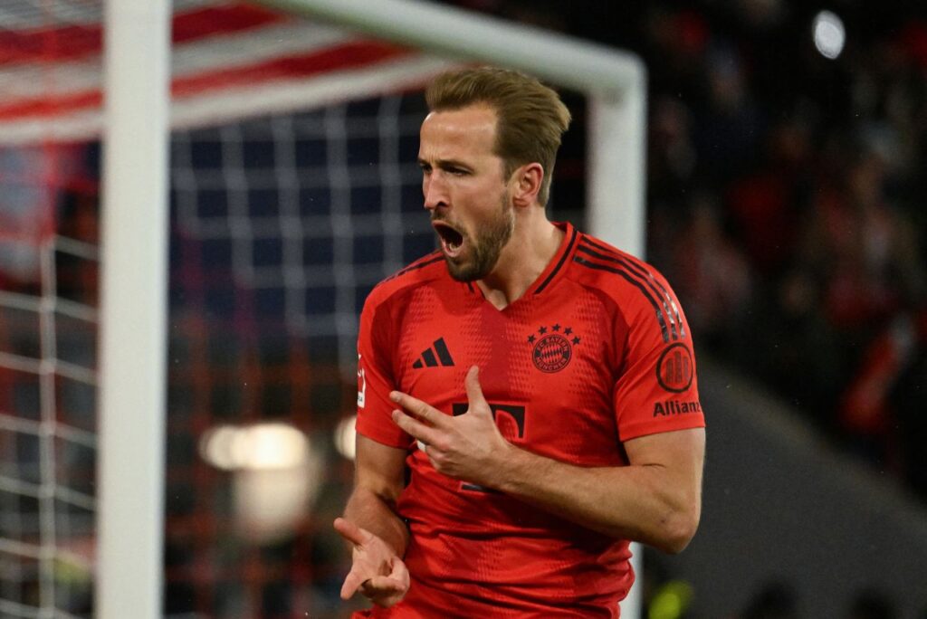 Líder Bayern de Munique vence Augsburg com hat-trick de Kane