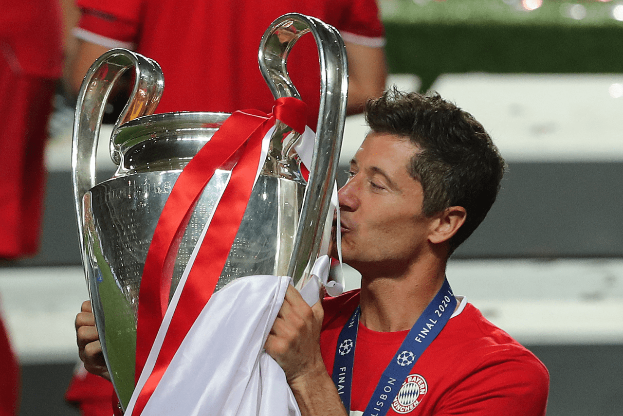 Robert Lewandowski foi campeão invicto da Liga dos Campeões com o Bayern na temporada 2019/20