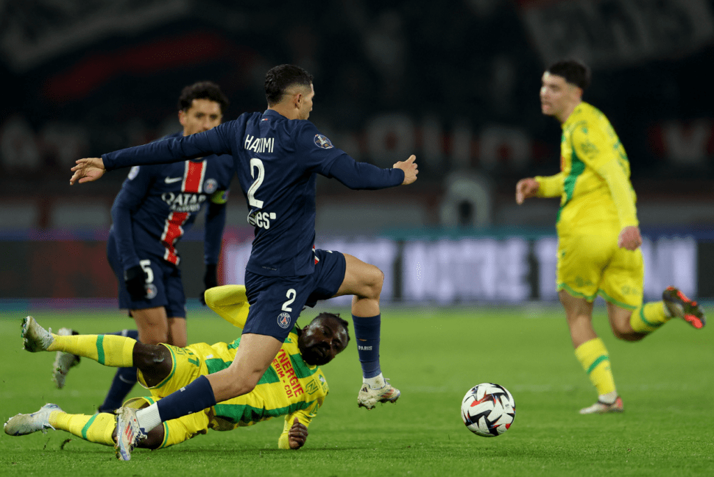 Hakimi marcou o gol do PSG diante do Nantes