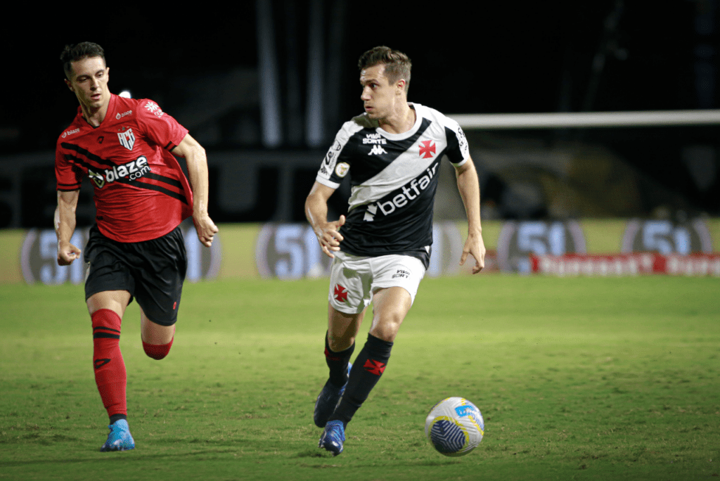 Vasco busca empate em casa diante do lanterna Atlético-GO