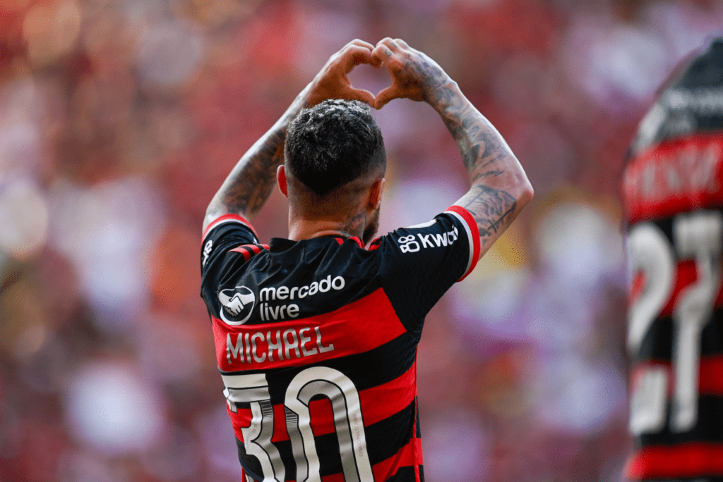 Michael foi decisivo na vitória do Flamengo diante do Internacional