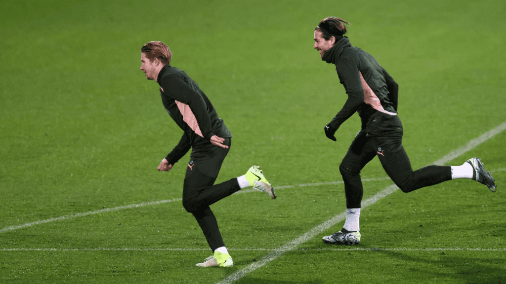 Manchester City prepara barca para fim da temporada; De Bruyne e Grealish podem estar de saída