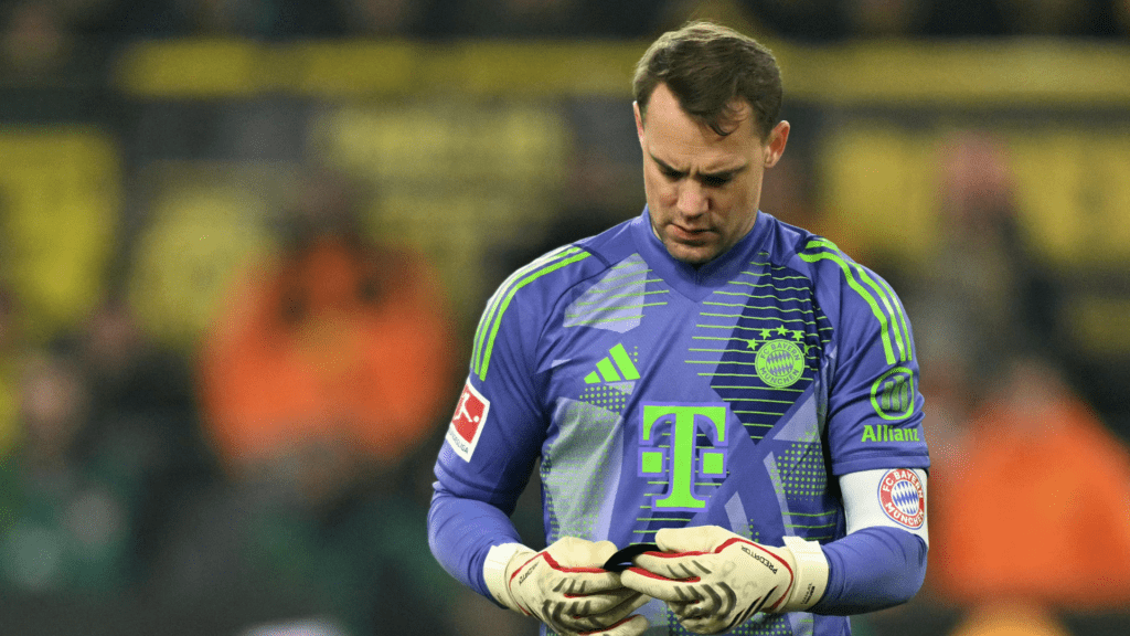 Aos 38 anos, Manuel Neuer foi expulso pela primeira vez na carreira