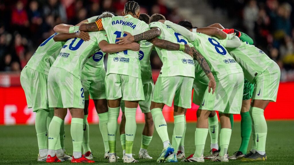 Elenco do Barcelona antes de partida no Campeonato Espanhol