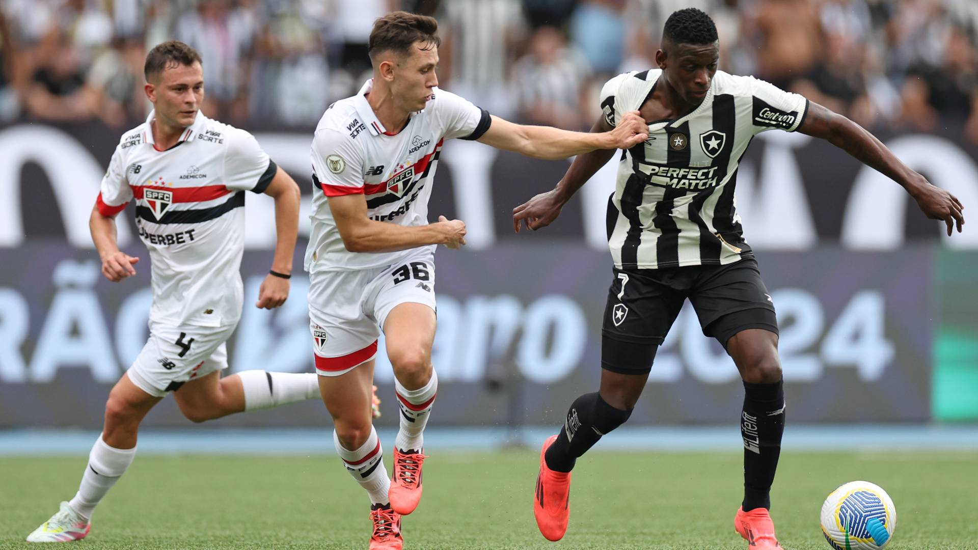 Luiz Henrique foi um dos principais nomes do Botafogo na temporada. Foto: Vitor Silva/Botafogo