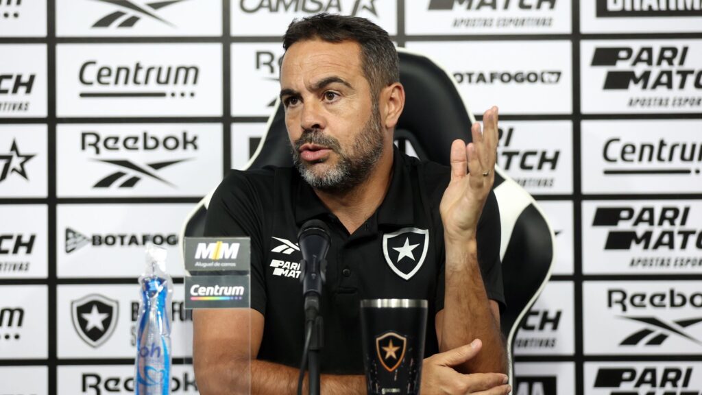 Artur Jorge, técnico do Botafogo