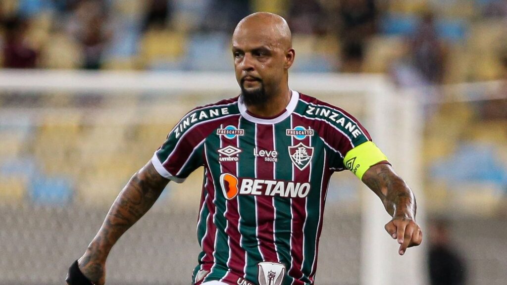 Felipe Melo em campo pelo Fluminense