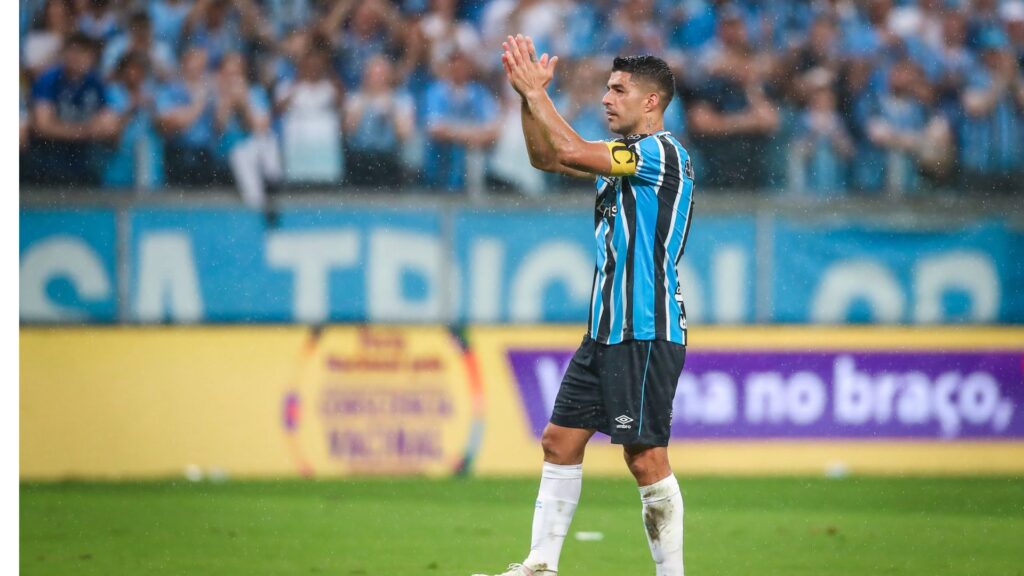 Suárez durante seu último jogo pelo Grêmio