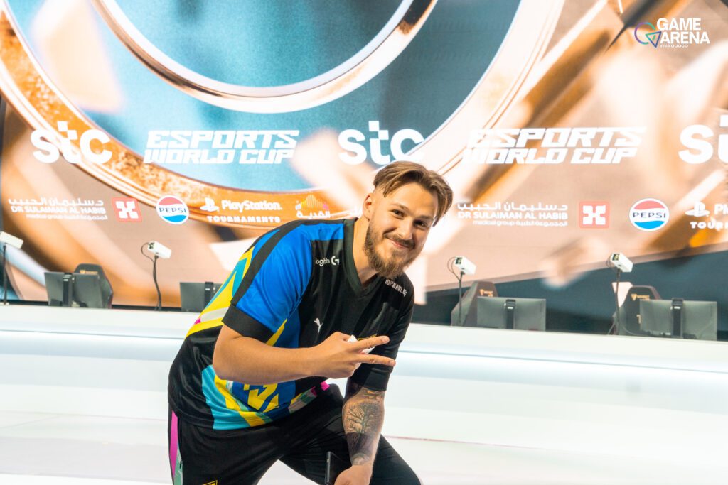 CS2: campeão de Major, jL se aventura em torneio de Fortnite