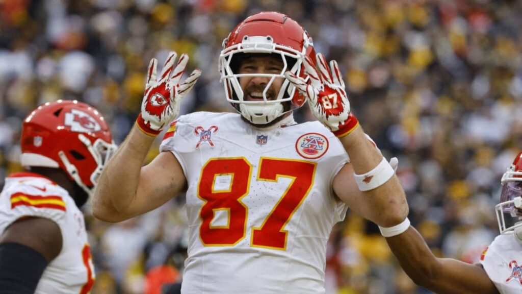 Travis Kelce se tornou o jogador mais passes recebidos para touchdown dos Chiefs. Foto: Justin K. Aller / GETTY IMAGES NORTH AMERICA / Getty Images via AFP