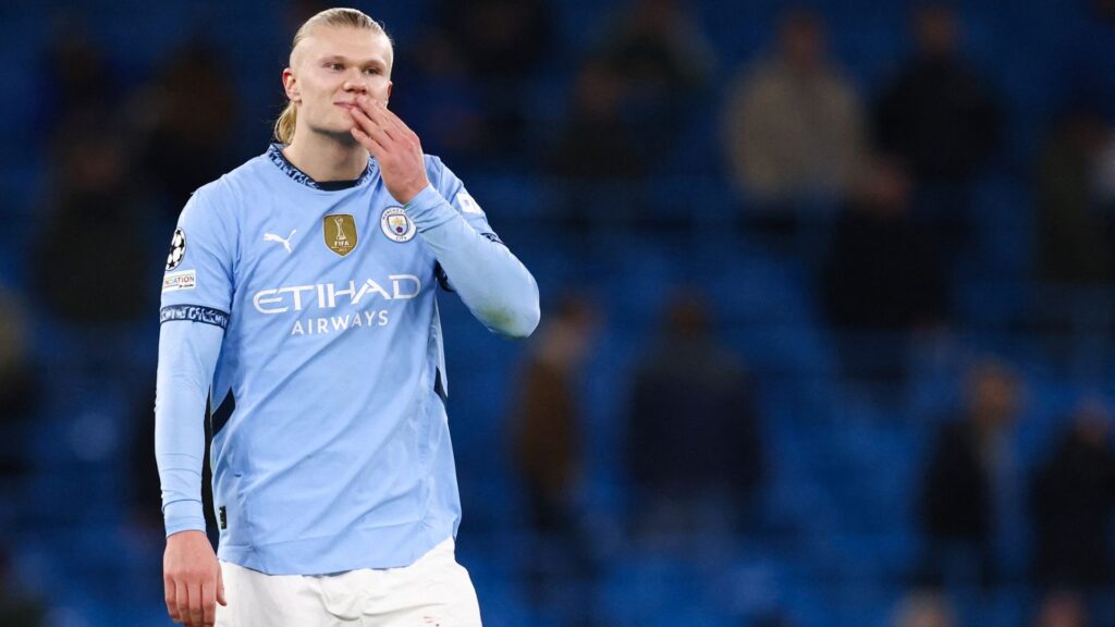 Erling Haaland perdeu chance de garantir a vitória para o Manchester City (Foto: Darren Staples/AFP)