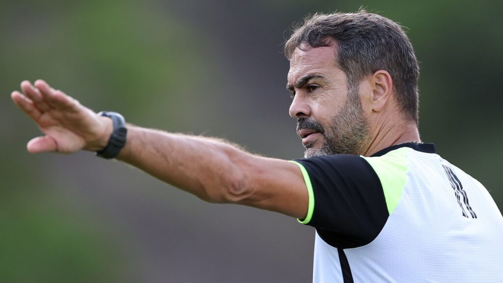 Artur Jorge não seguirá no Botafogo em 2025 (Foto: Vítor Silva/BFR)