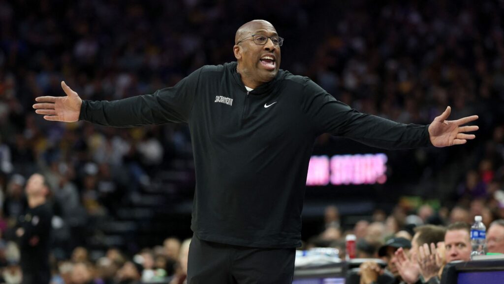 Mike Brown foi demitido do Sacramento Kings (Foto: Ezra Shaw/Getty Images via AFP)