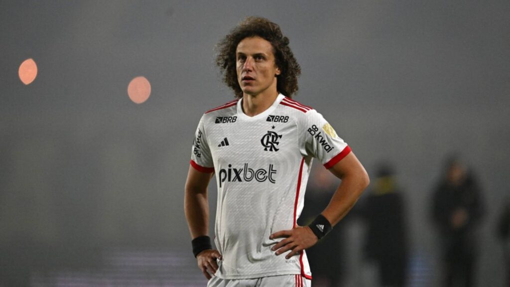 David Luiz não terá o seu contrato renovado pelo Flamengo. Foto: Eitan ABRAMOVICH / AFP