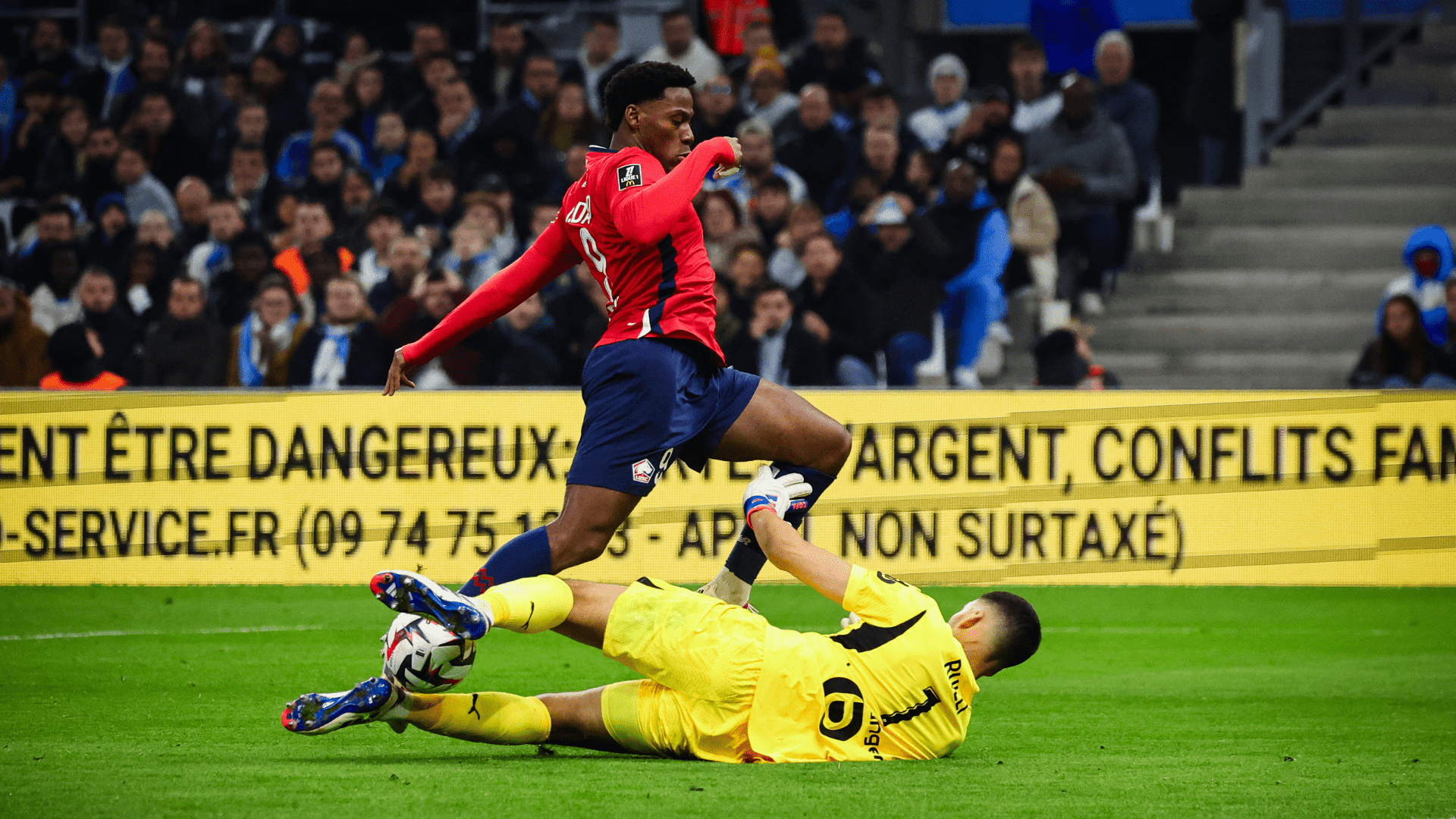 Jonathan David soma 44% dos gols marcados pelo Lille no Campeonato Francês 