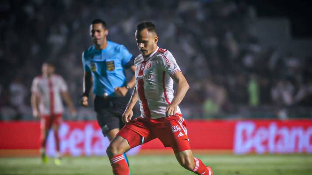 Renê (foto) é alvo do Fluminense