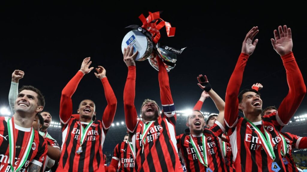 O Milan venceu a Inter de virada e se sagrou campeã. Foto: Fadel Senna / AFP