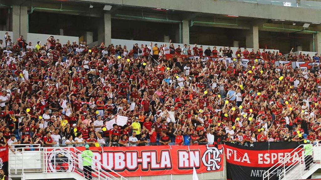 Torcida do Flamengo na Arena das Dunas em 2024