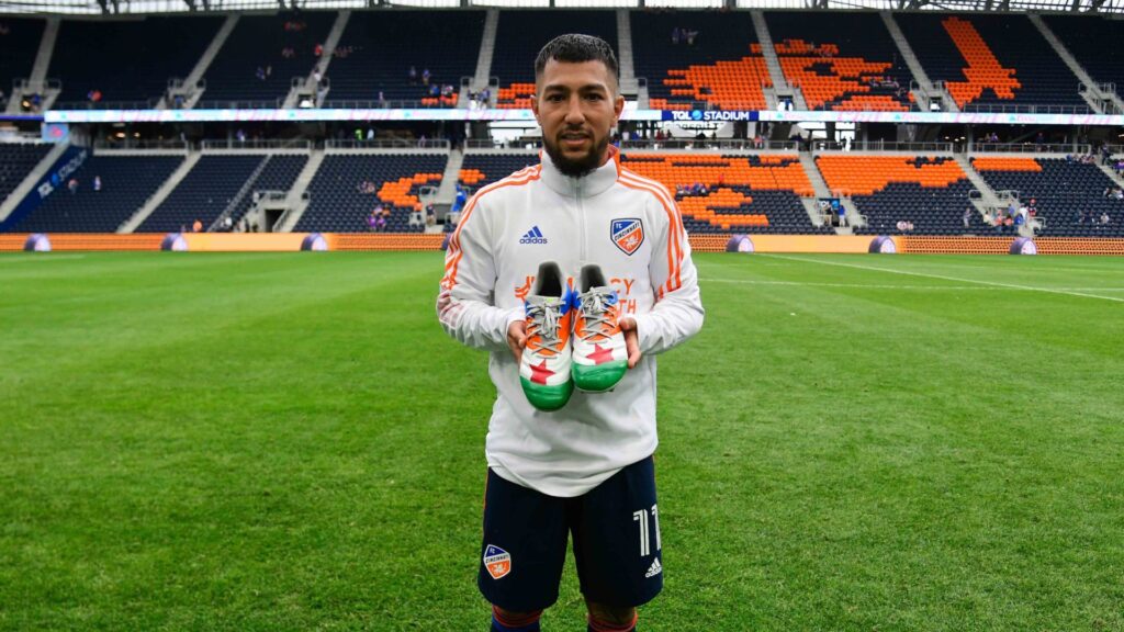 Luciano Acsota, do FC Cincinnati, foi oferecido ao Corinthians (Foto: Reprodução)