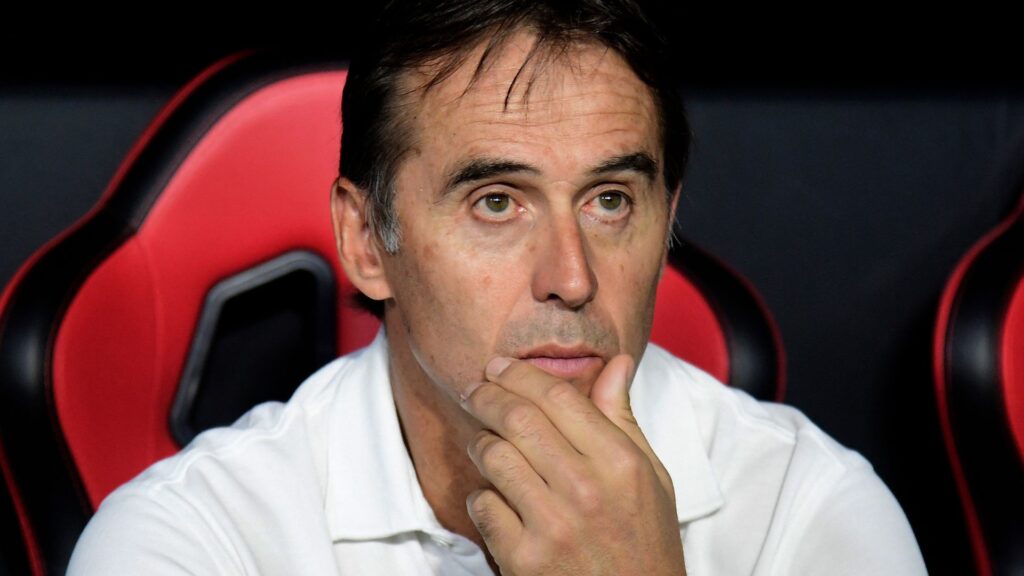 Julen Lopetegui deixou o comando do West Ham após sequência negativa (Foto: Cristina Quicler/AFP)