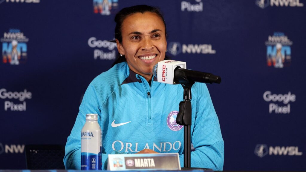 Marta durante coletiva do Orlando Pride