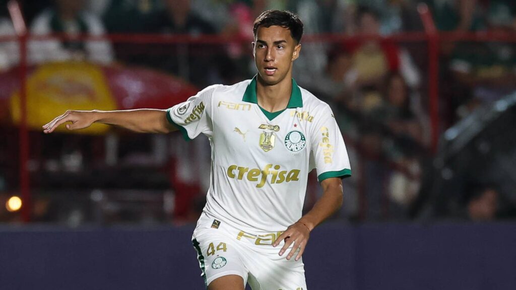 Vitor Reis ganhou espaço no time titular na temporada passada. Foto: Cesar Greco/Palmeiras