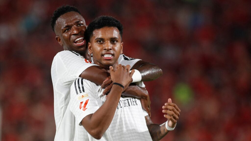 Vini Jr. e Rodrygo estão entre os jogadores mais valiosos do mundo (Foto: Jaime Reina/AFP)